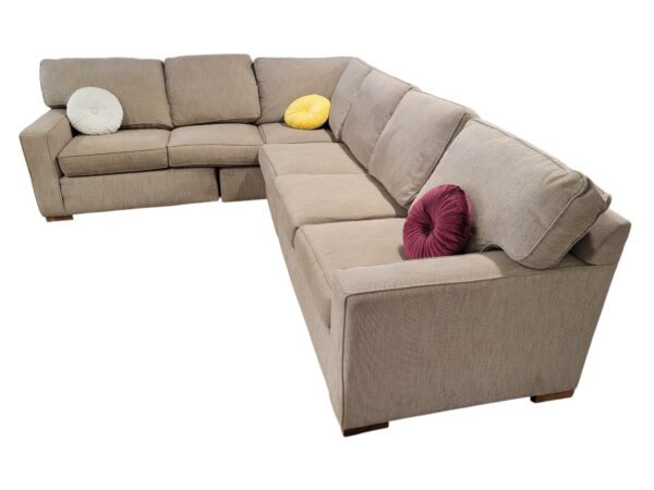 Broyhill L-Shaped Sectional - Image 4