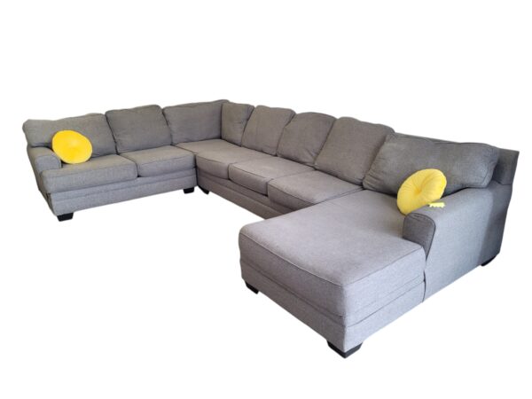 4pc Ashley Sectional