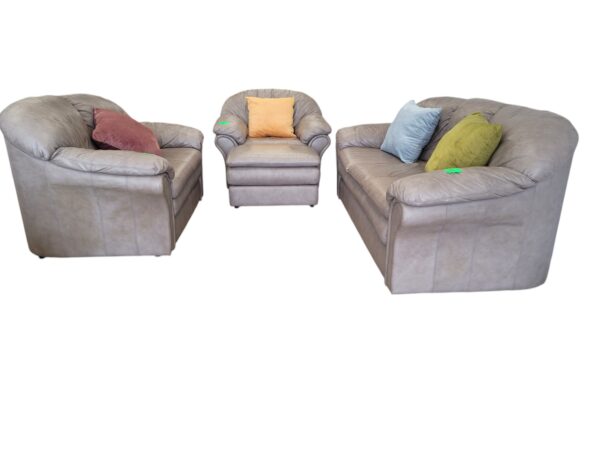 4pc Leather Set - Image 2