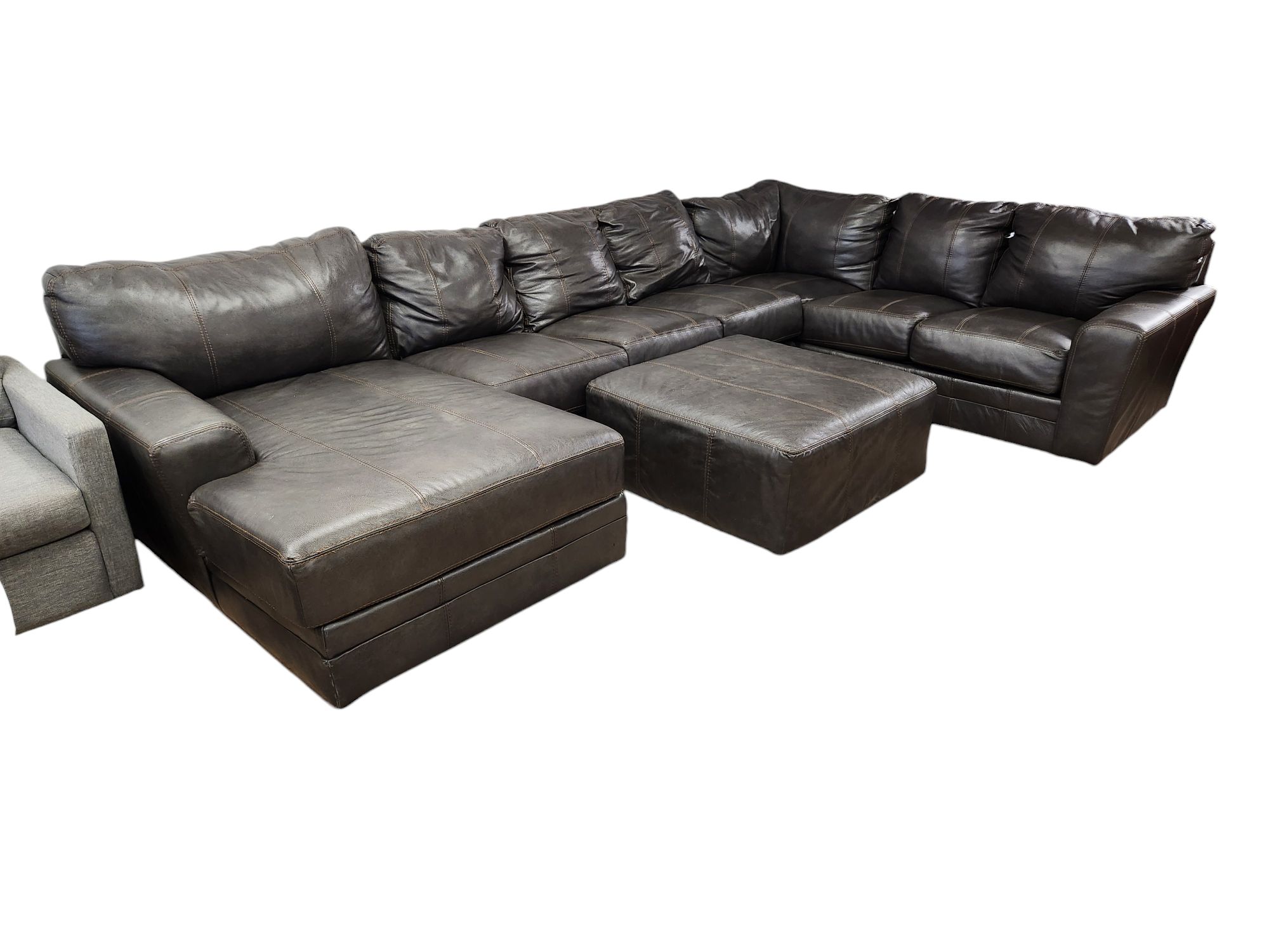 Dark Leather Sectional with Ottoman - Image 4