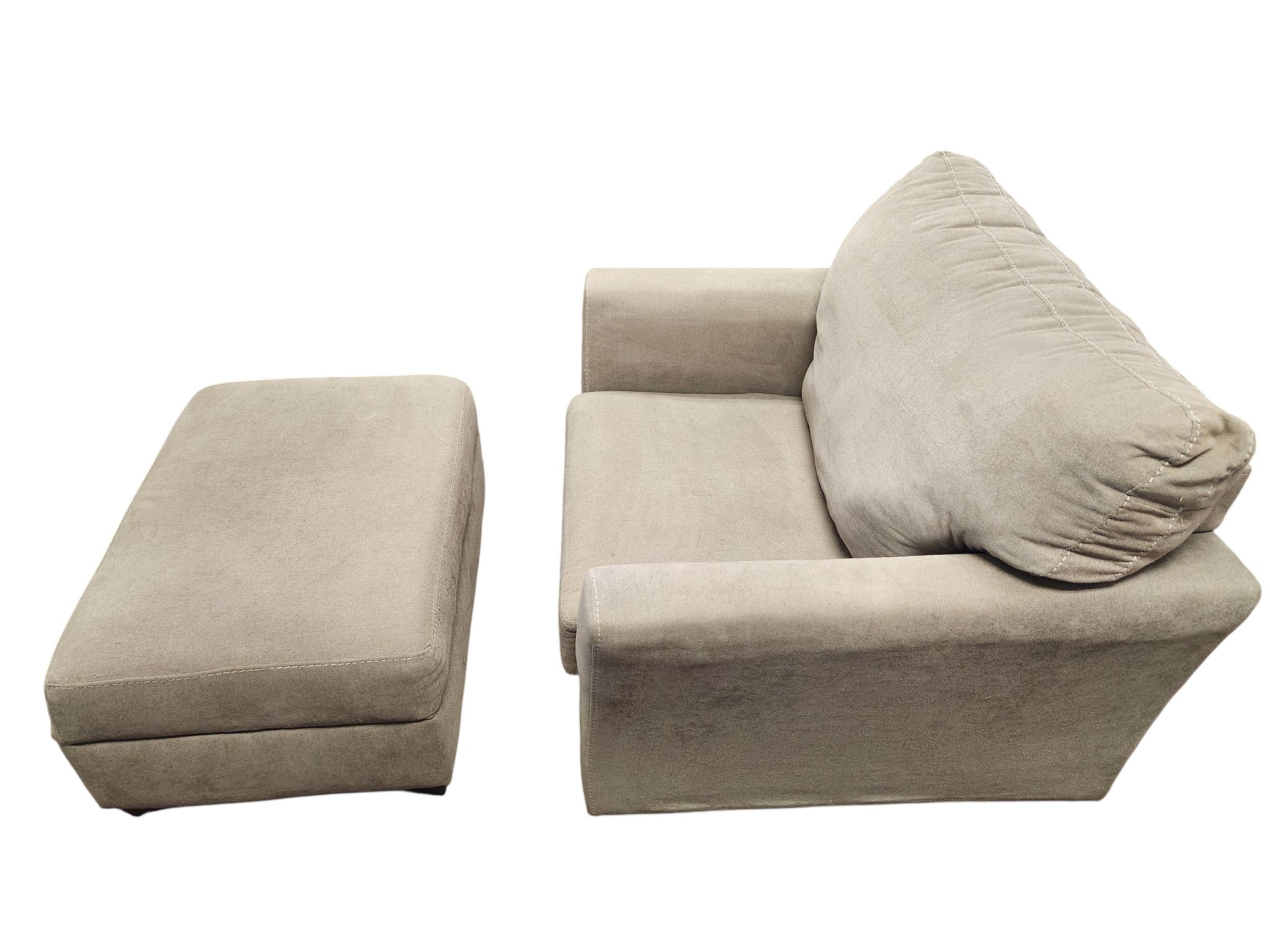 Beige Chair with ottoman - Image 4