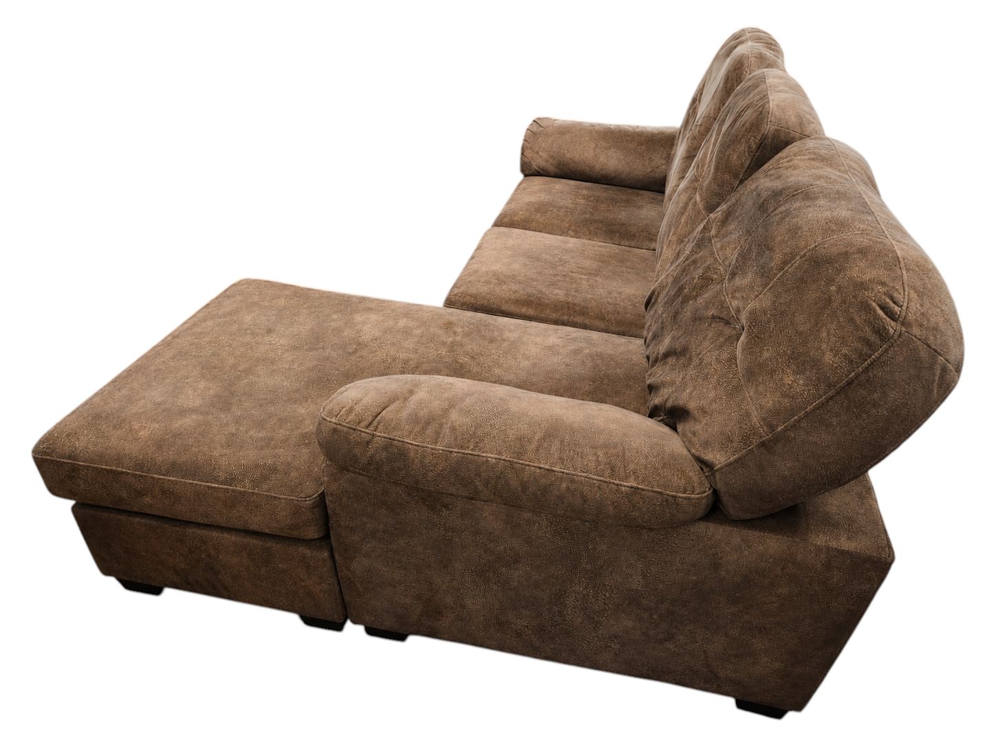 Comfy Couch with Reversible Chaise - Image 3